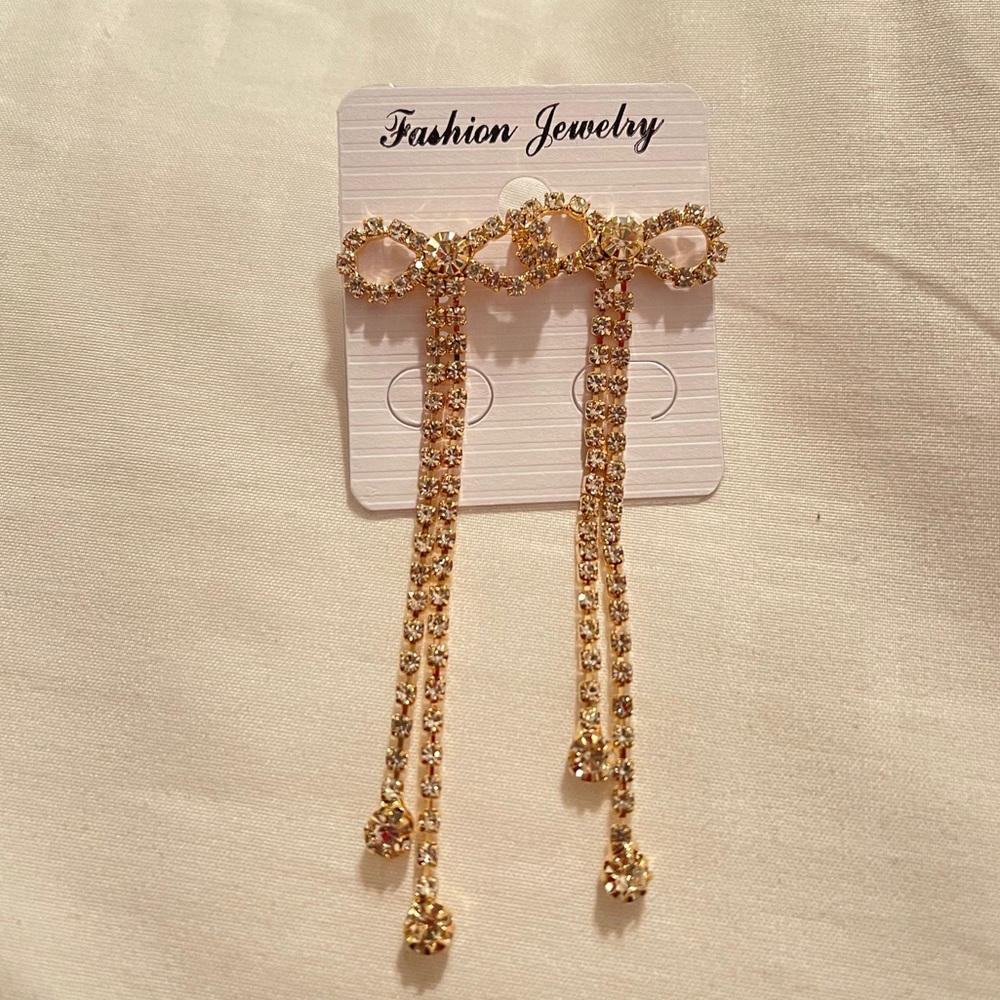 I sell new earrings